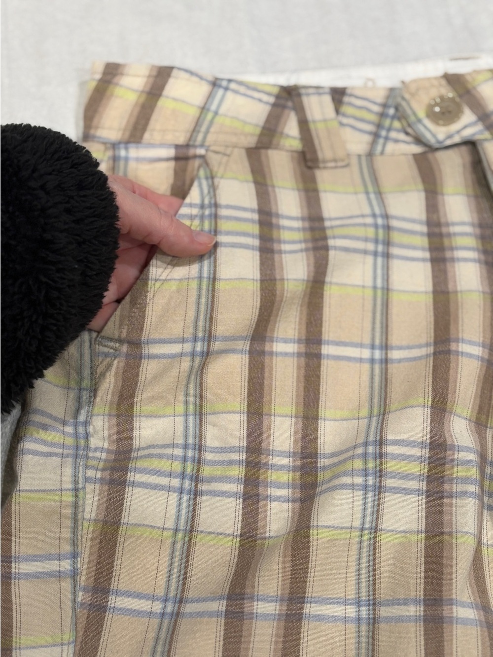 Junior's Plaid Bermuda Shorts — Size 11 - Picture 6 of 8